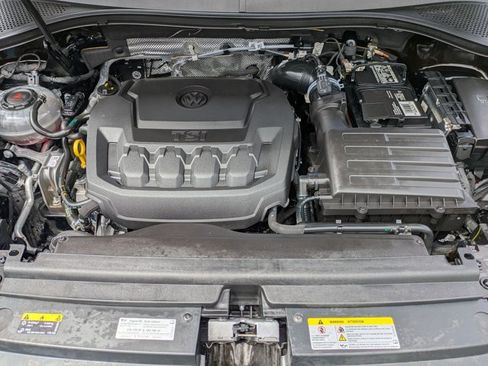 Used 2024 Volkswagen Tiguan SE R-Line FWD image 24