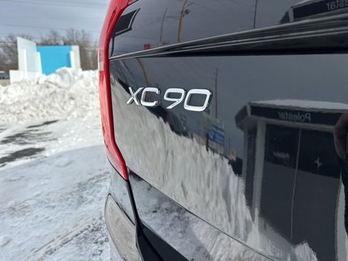 Certified 2024 Volvo XC90 B6 Ultimate w/ Protection Package image 40