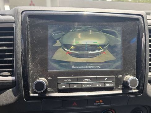 Used 2022 Nissan Frontier SV RWD image 6