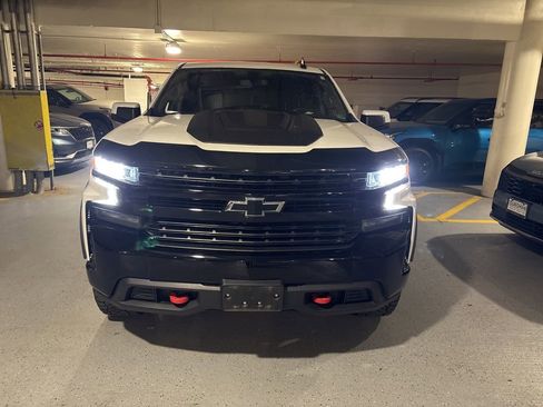 Used 2019 Chevrolet Silverado 1500 LT w/ All-Star Edition AWD/4WD image 2