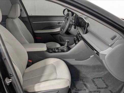 Used 2026 Hyundai Sonata SE FWD image 22