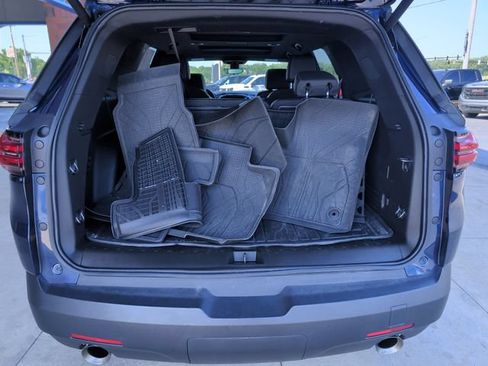 Used 2023 Chevrolet Traverse LT w/ LT Premium Package FWD image 22