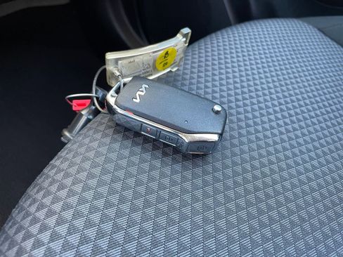 Used 2025 Kia Soul LX w/ LX Technology Package image 21