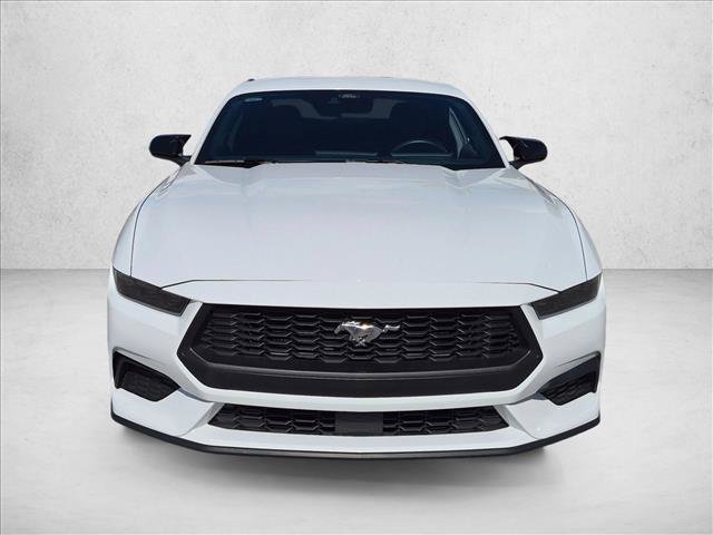 Used 2025 Ford Mustang Coupe RWD image 2