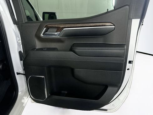 Used 2024 GMC Sierra 1500 Elevation image 28