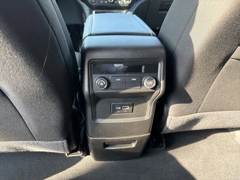 Certified 2023 GMC Acadia SLE image 28