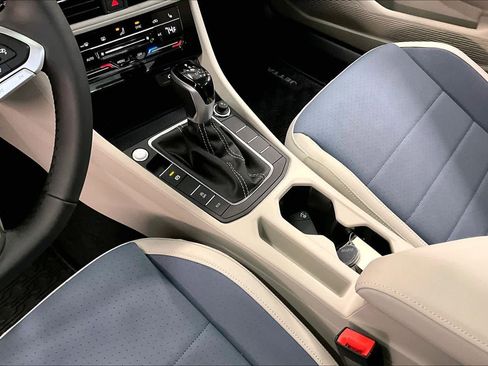 New 2026 Volkswagen Jetta SE image 10