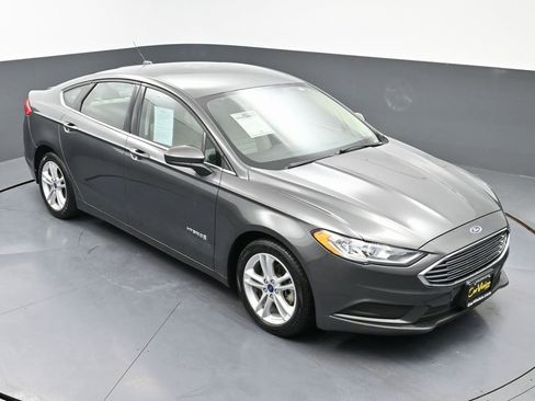 Used 2018 Ford Fusion S image 38