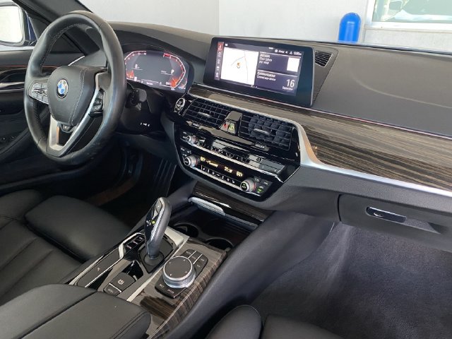 Used 2020 BMW 530i xDrive w/ Convenience Package AWD/4WD image 11