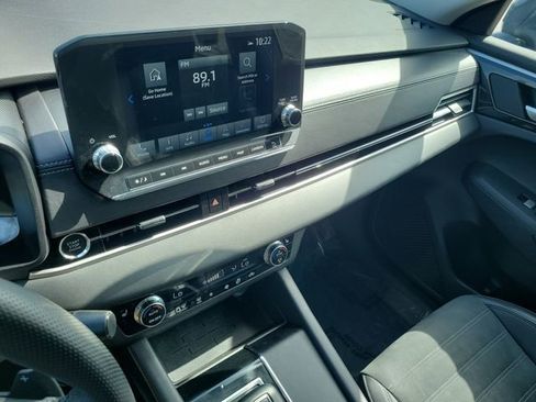 Used 2024 Mitsubishi Outlander SE FWD image 29