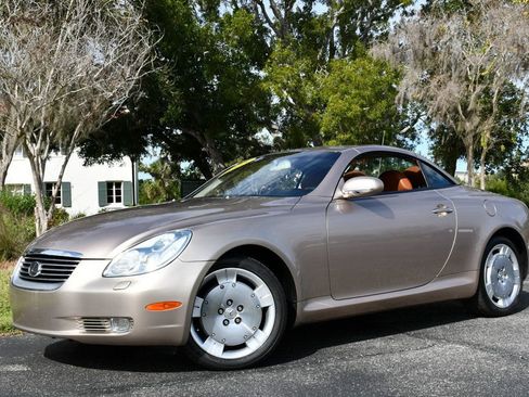 Used 2005 Lexus SC 430 Convertible image 2