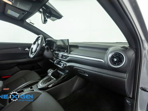 Used 2023 Kia Forte GT-Line w/ GT-Line Technology Package FWD image 39