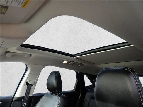 Used 2021 Ford Escape SEL image 15