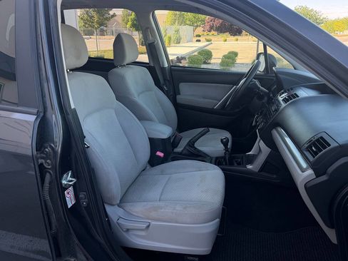 Used 2015 Subaru Forester 2.5i Premium AWD/4WD image 14