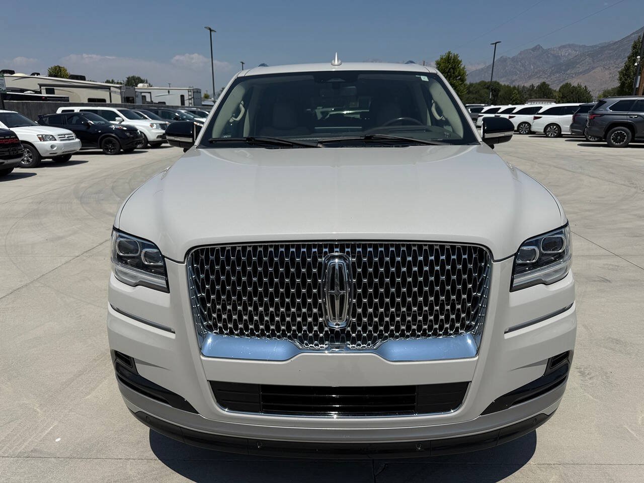 Used 2022 Lincoln Navigator Reserve AWD/4WD image 8