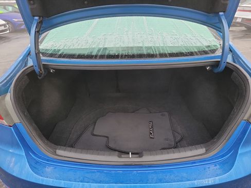 Used 2017 Hyundai Elantra SE image 20