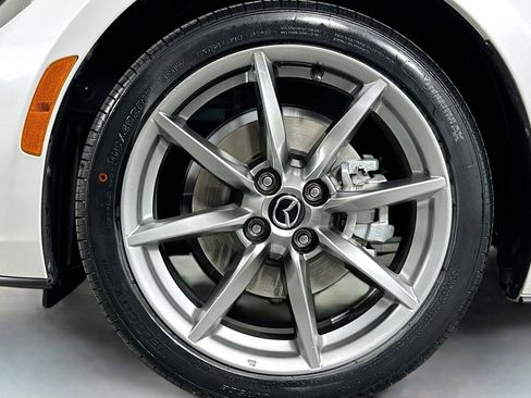 Used 2022 MAZDA MX-5 Miata Grand Touring w/ Weather Package image 10