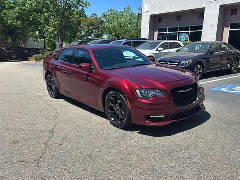 Used 2020 Chrysler 300 S image 3