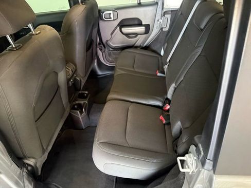 Used 2021 Jeep Wrangler Unlimited Sport image 32