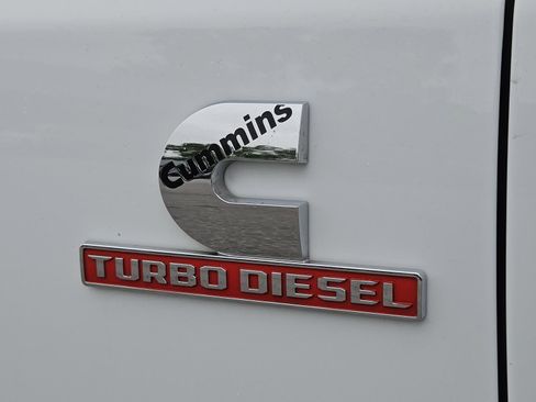 Used 2024 RAM 3500 SLT w/ Quick Order Package 2YG SLT AWD/4WD image 9