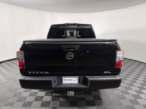 Used 2017 Nissan Titan SL RWD image 6