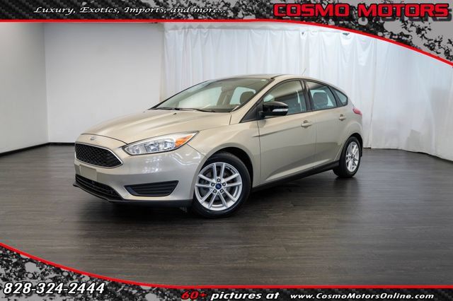 Used 2016 Ford Focus SE FWD image 1