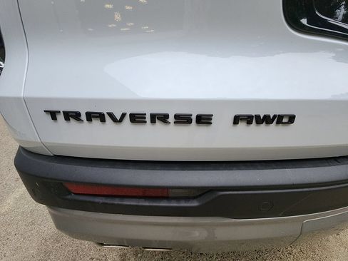 Used 2026 Chevrolet Traverse Z71 w/ LPO, Floor Liner Package AWD/4WD image 39