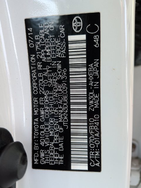 Used 2014 Toyota Prius Three w/ Solar Roof Package FWD image 33