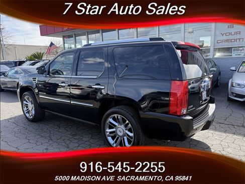 Used 2009 Cadillac Escalade Platinum image 4