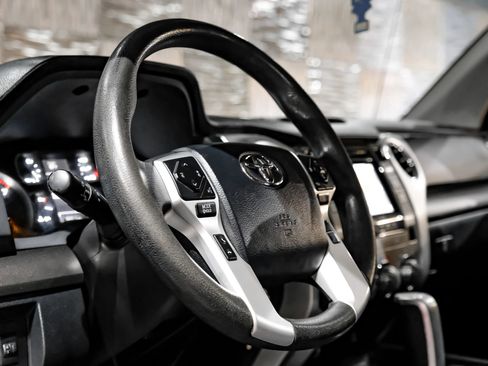 Used 2019 Toyota Tundra SR5 w/ SR5 Upgrade Package AWD/4WD image 21