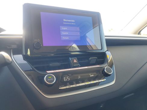 Used 2025 Toyota Corolla LE image 23