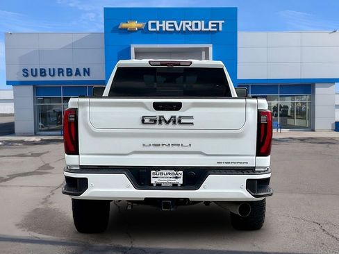 Used 2024 GMC Sierra 2500 Denali Ultimate AWD/4WD image 4