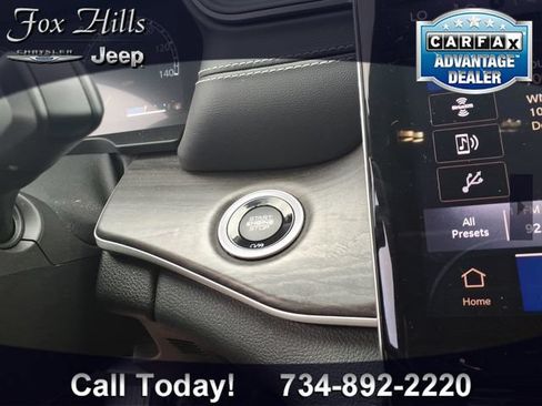 Certified 2023 Jeep Grand Cherokee Limited AWD/4WD image 24