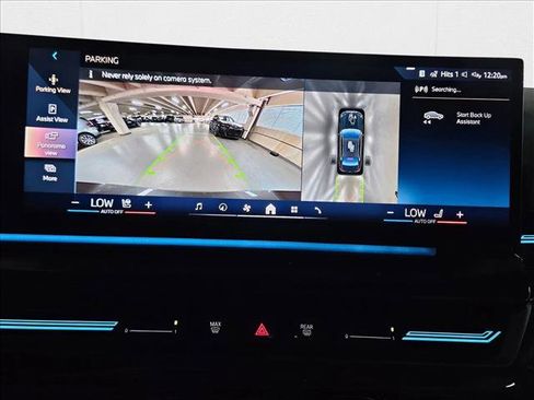 Used 2026 BMW 530i xDrive w/ Premium Package image 13