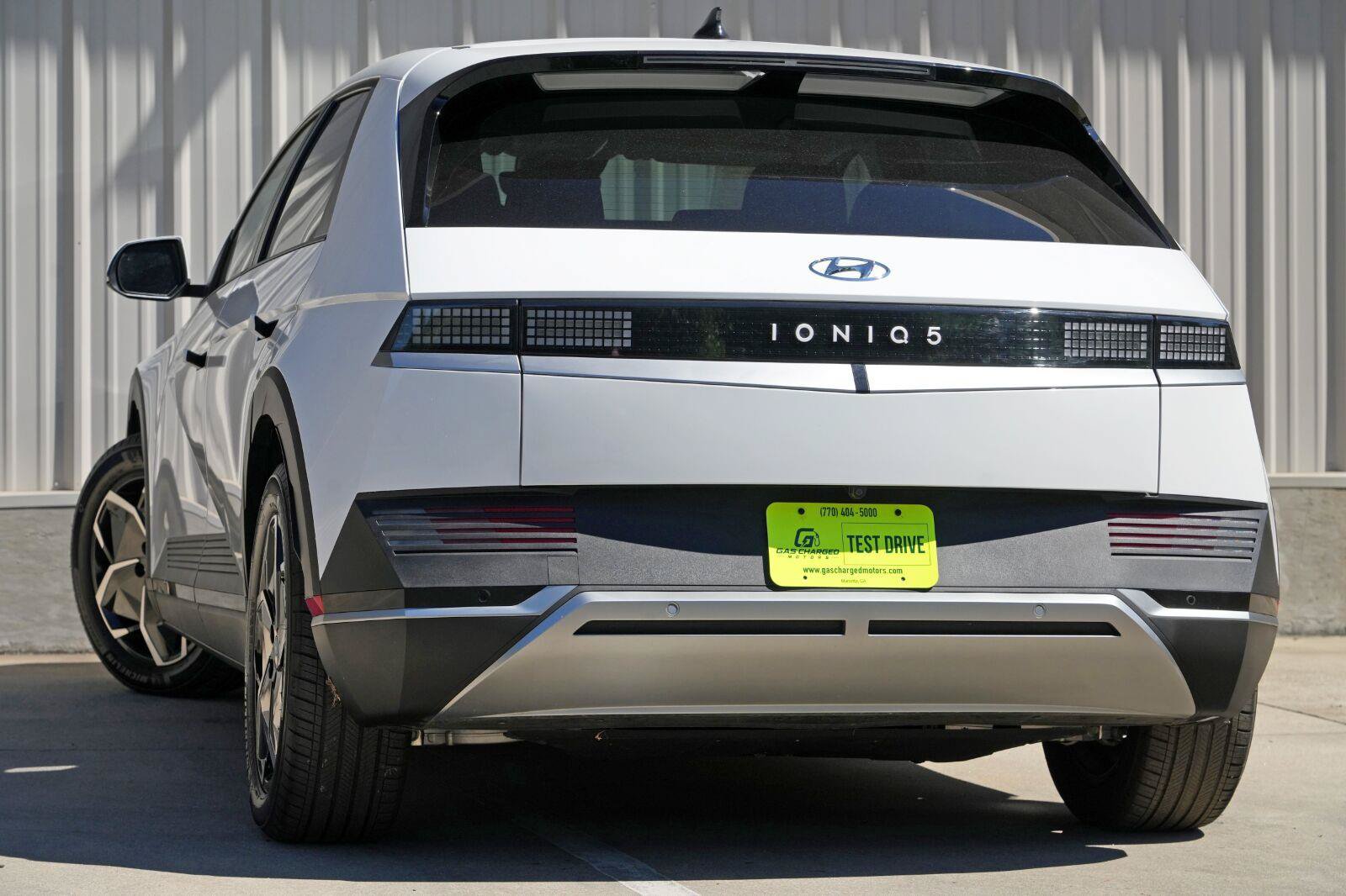 Used 2024 Hyundai Ioniq 5 SEL RWD image 6