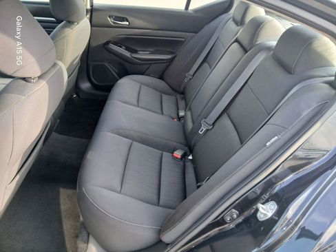 Used 2021 Nissan Altima 2.5 SV FWD image 11