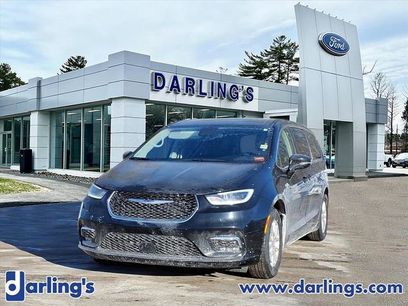 Used 2024 Chrysler Pacifica Touring-L