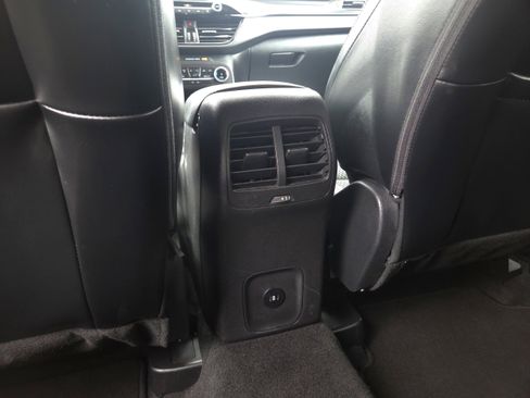 Used 2025 Ford Escape ST-Line image 19