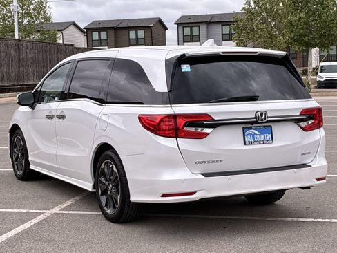 Certified 2024 Honda Odyssey Elite image 4