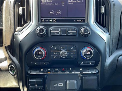 Used 2021 Chevrolet Silverado 2500 LT w/ All Star Edition AWD/4WD image 16