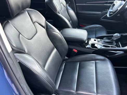 Used 2025 Kia Telluride S FWD image 18