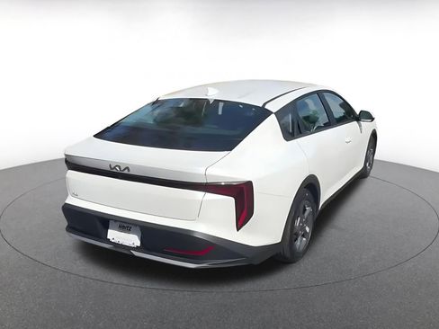 Used 2025 Kia K4 LXS image 14
