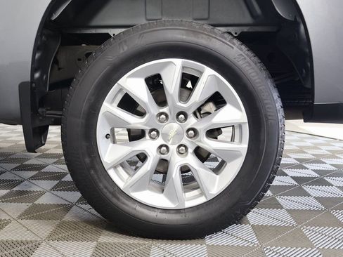 Used 2020 Chevrolet Silverado 1500 Custom w/ Custom Value Package image 15