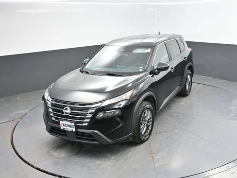 Used 2024 Nissan Rogue S AWD/4WD image 24