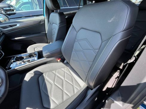 Used 2026 Volkswagen Atlas Cross Sport SE FWD image 33