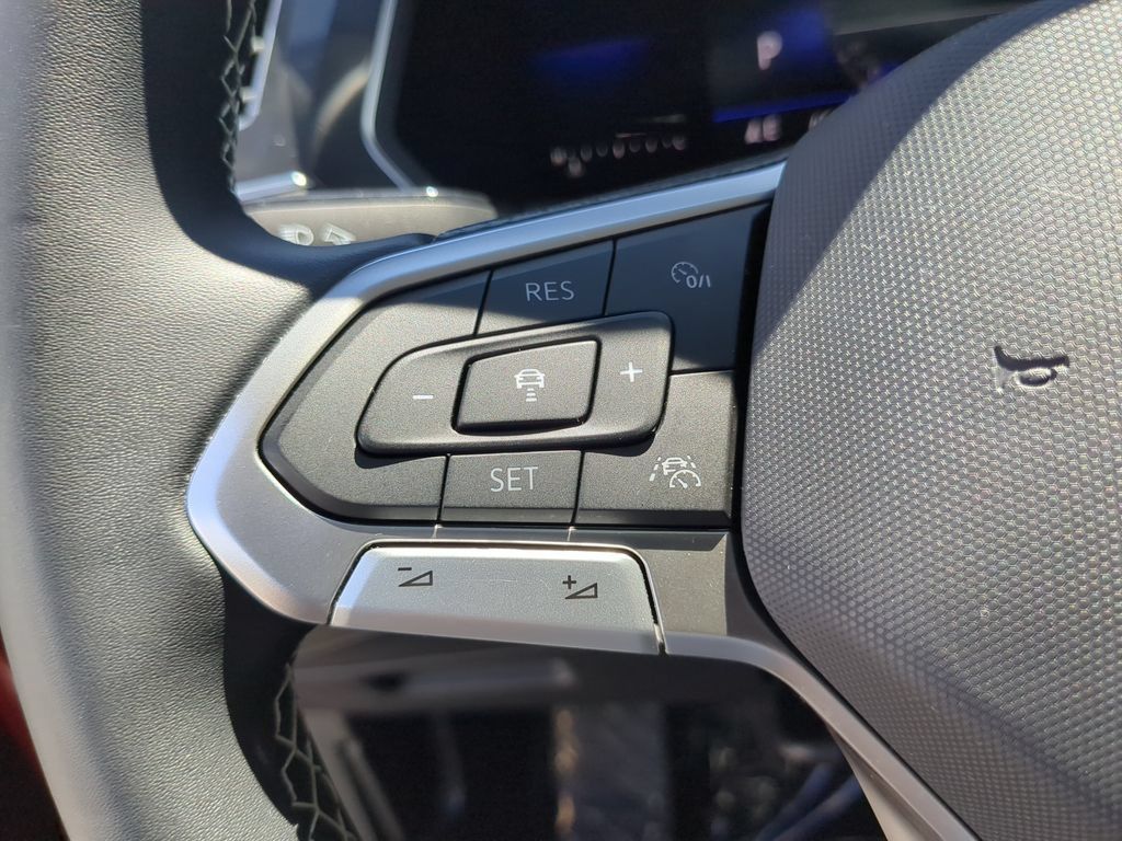 Certified 2023 Volkswagen Tiguan SE FWD image 27