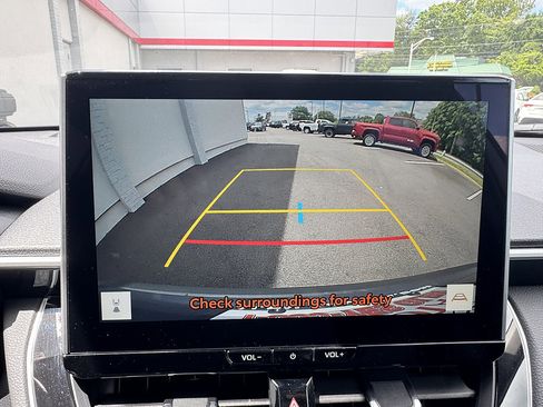 Used 2026 Toyota Corolla Cross XLE AWD/4WD image 16
