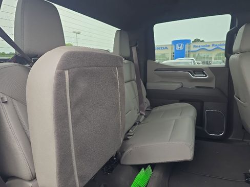 Used 2025 GMC Sierra 1500 SLT RWD image 22