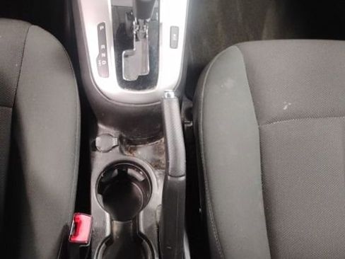 Used 2011 Chevrolet Cruze LT image 28