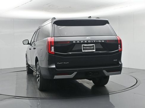 Certified 2025 Ford Expedition Max Platinum w/ Driver's Package AWD/4WD image 35